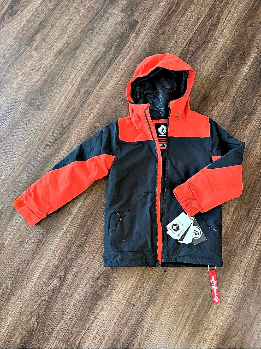 Volcom Vernon Ins Jacket Ski Jacket Black & red/orange Large NWT
